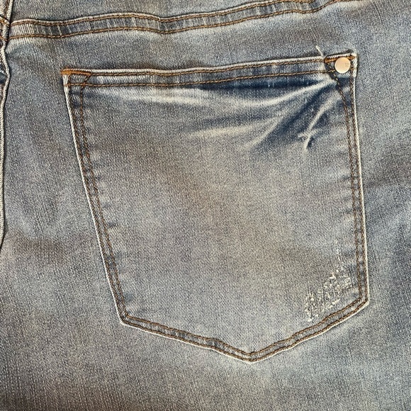 JUDY BLUE High rise Moisture- wicking tummy control shorts - Picture 5 of 11